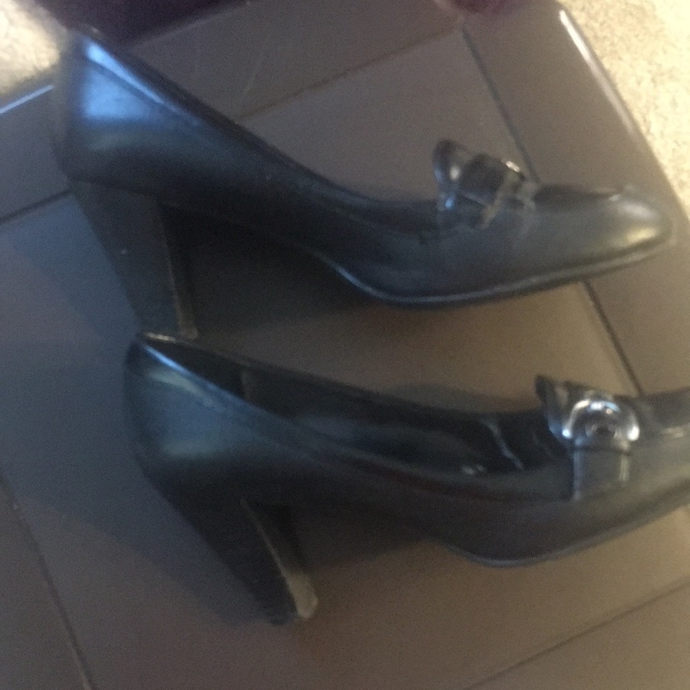 Pumps - Picture 3 of 3